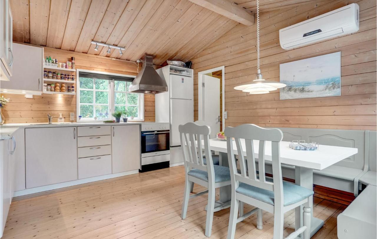 3 Bedroom Cozy Home In Børkop Dış mekan fotoğraf